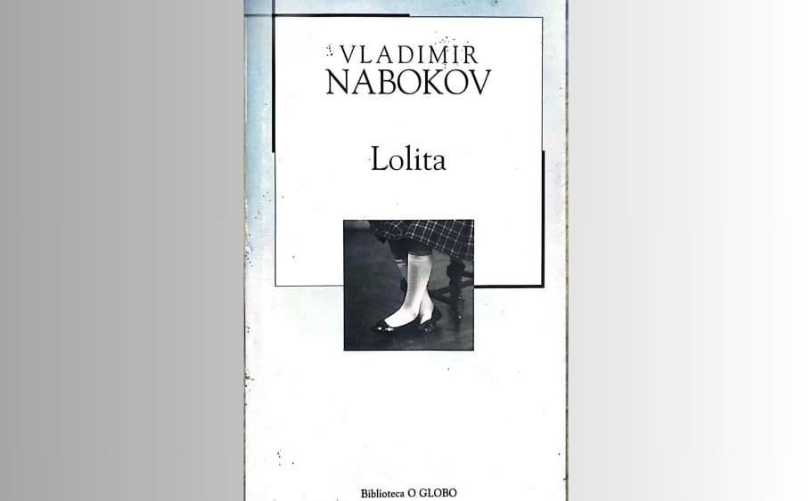 Capa do livro Lolita de Vladimir Nabokov, clássico literário polêmico.